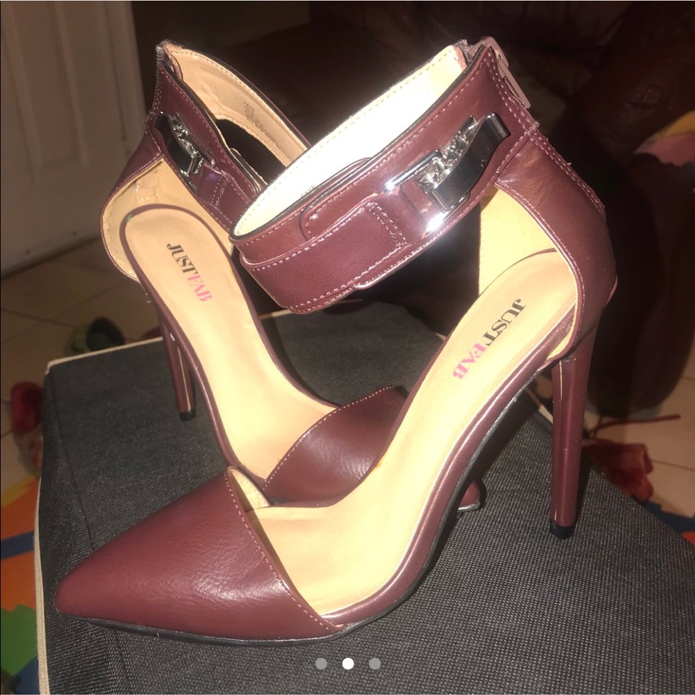 Heels - Picture 2 of 3